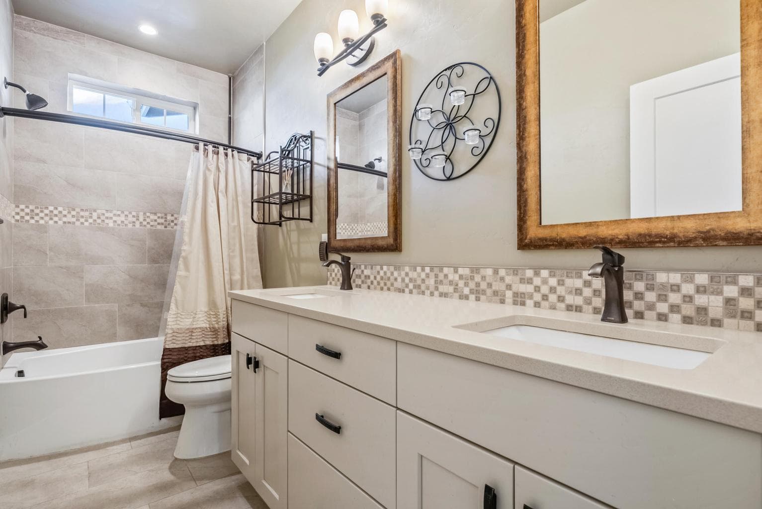 Photo of 4570 SW Yew Avenue 34 of 75