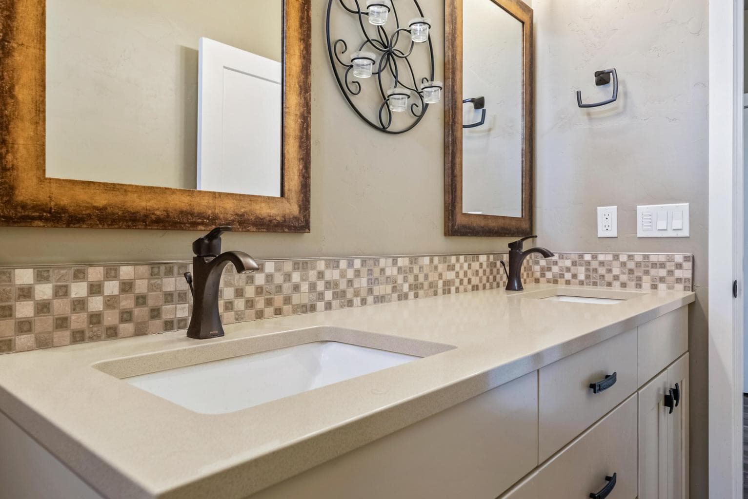 Photo of 4570 SW Yew Avenue 36 of 75