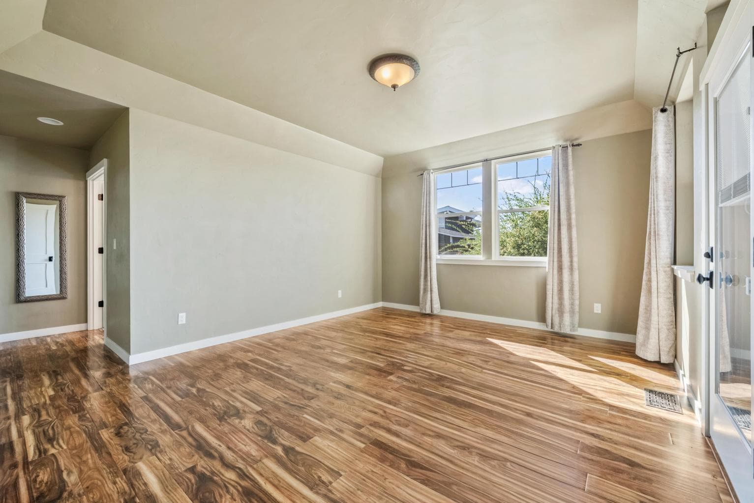 Photo of 4570 SW Yew Avenue 38 of 75