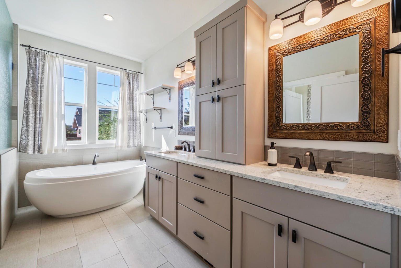 Photo of 4570 SW Yew Avenue 41 of 75