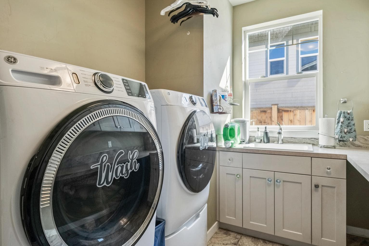 Photo of 4570 SW Yew Avenue 51 of 75