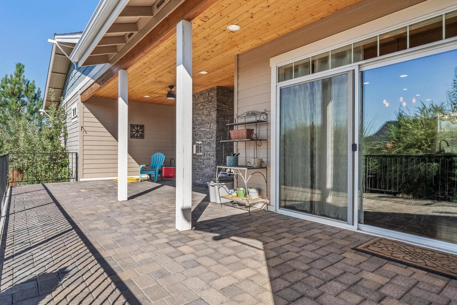 Photo of 4570 SW Yew Avenue 62 of 75