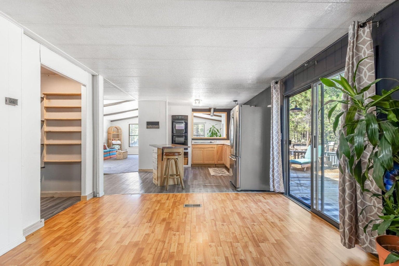 Photo of 52900 Sunrise Boulevard 21 of 48