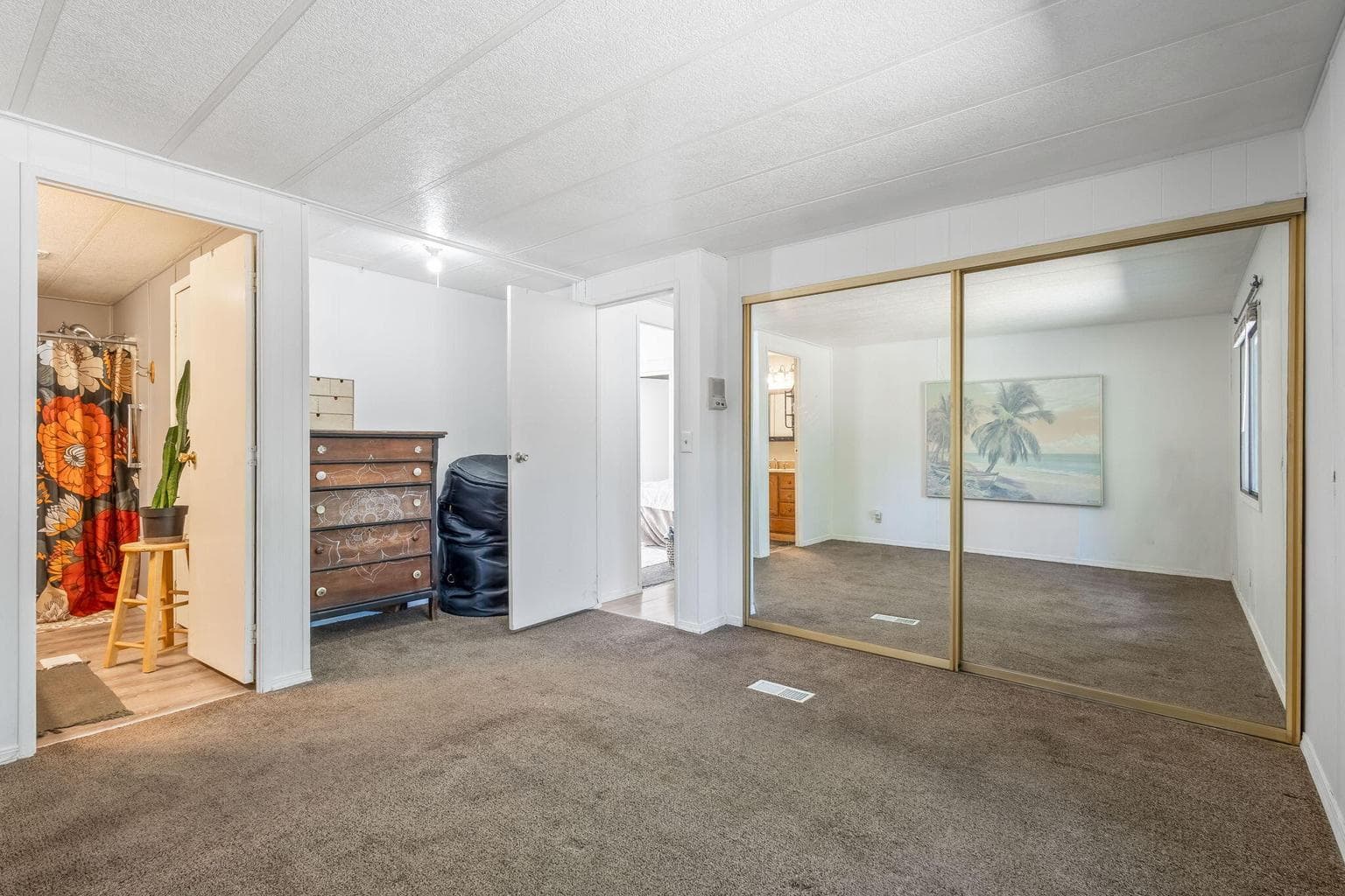 Photo of 52900 Sunrise Boulevard 23 of 48