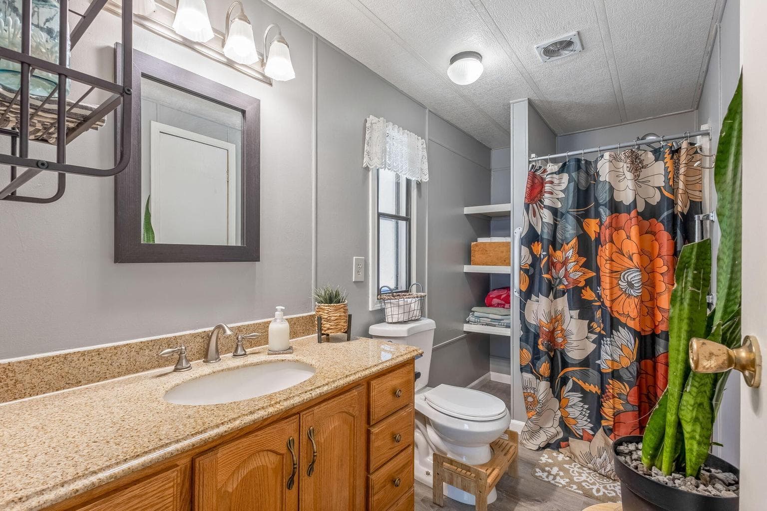 Photo of 52900 Sunrise Boulevard 24 of 48