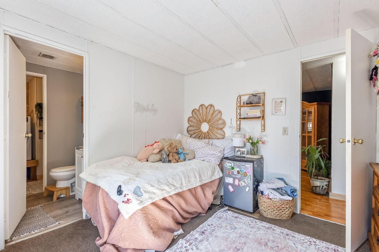 Photo of 52900 Sunrise Boulevard 25 of 48