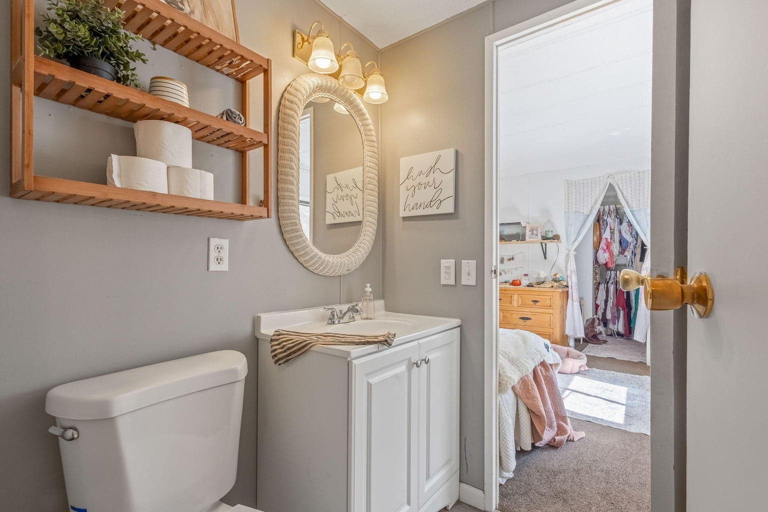 Photo of 52900 Sunrise Boulevard 27 of 48