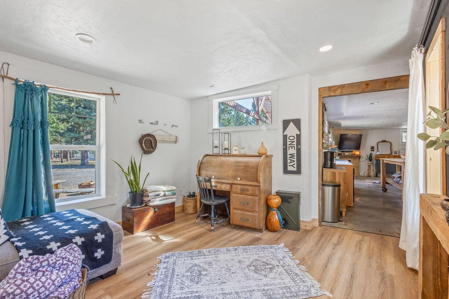 Photo of 52900 Sunrise Boulevard 10 of 48