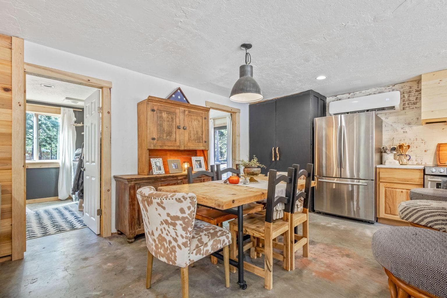 Photo of 52900 Sunrise Boulevard 9 of 48