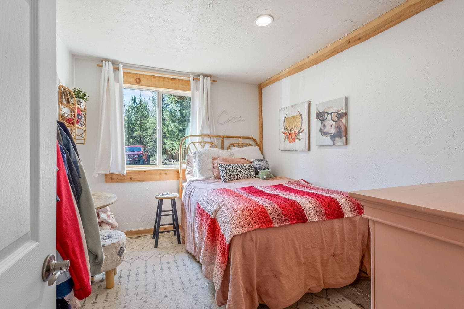 Photo of 52900 Sunrise Boulevard 29 of 48