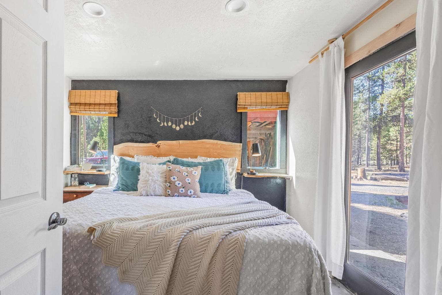 Photo of 52900 Sunrise Boulevard 11 of 48