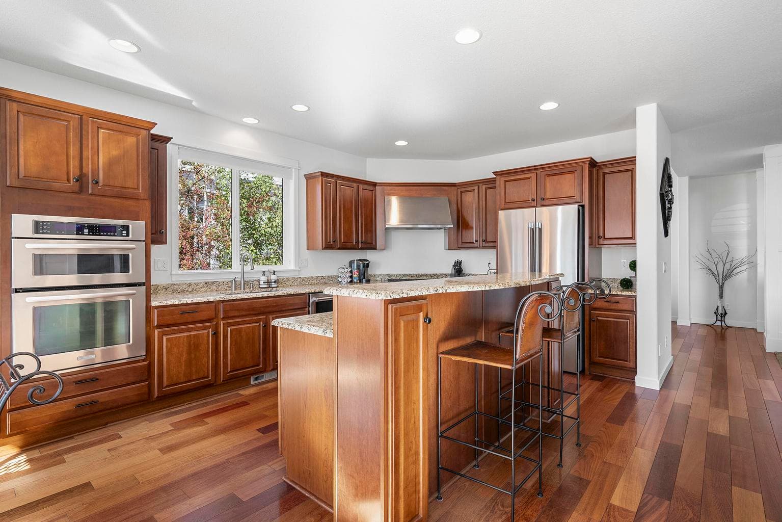 Photo of 61375 Huckleberry Place 12 of 63