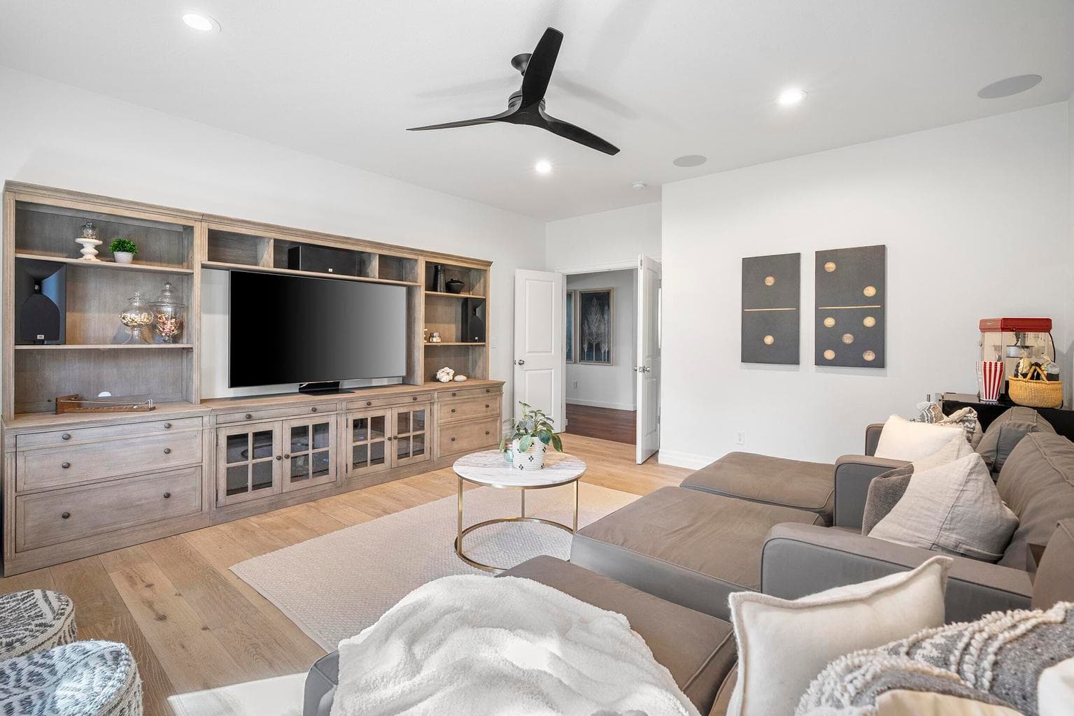 Photo of 61375 Huckleberry Place 22 of 63