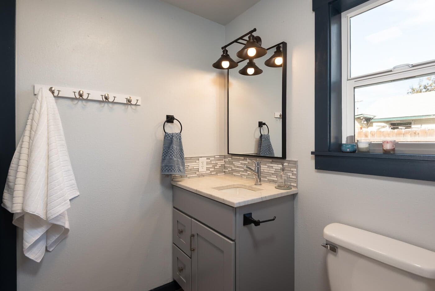 Photo of 2526 SW Salmon Avenue 14 of 15
