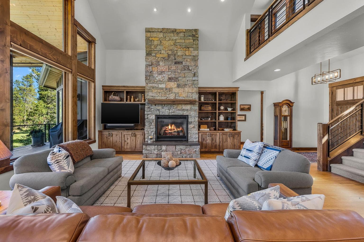 Photo of 17800 Big Leaf Lane 6 of 51