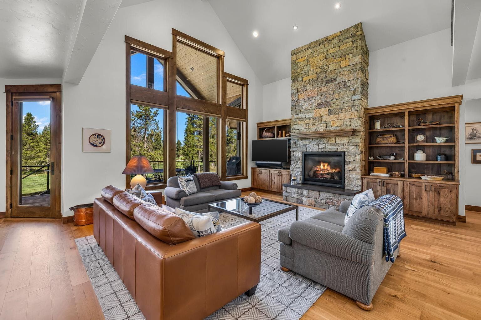 Photo of 17800 Big Leaf Lane 5 of 51
