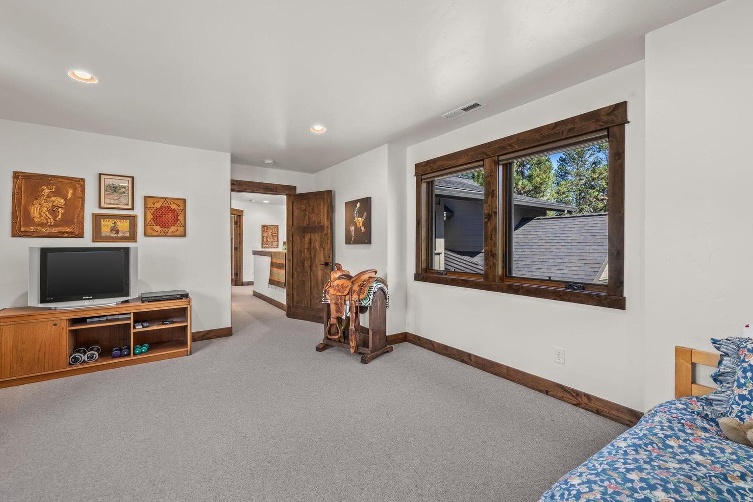 Photo of 17800 Big Leaf Lane 34 of 51