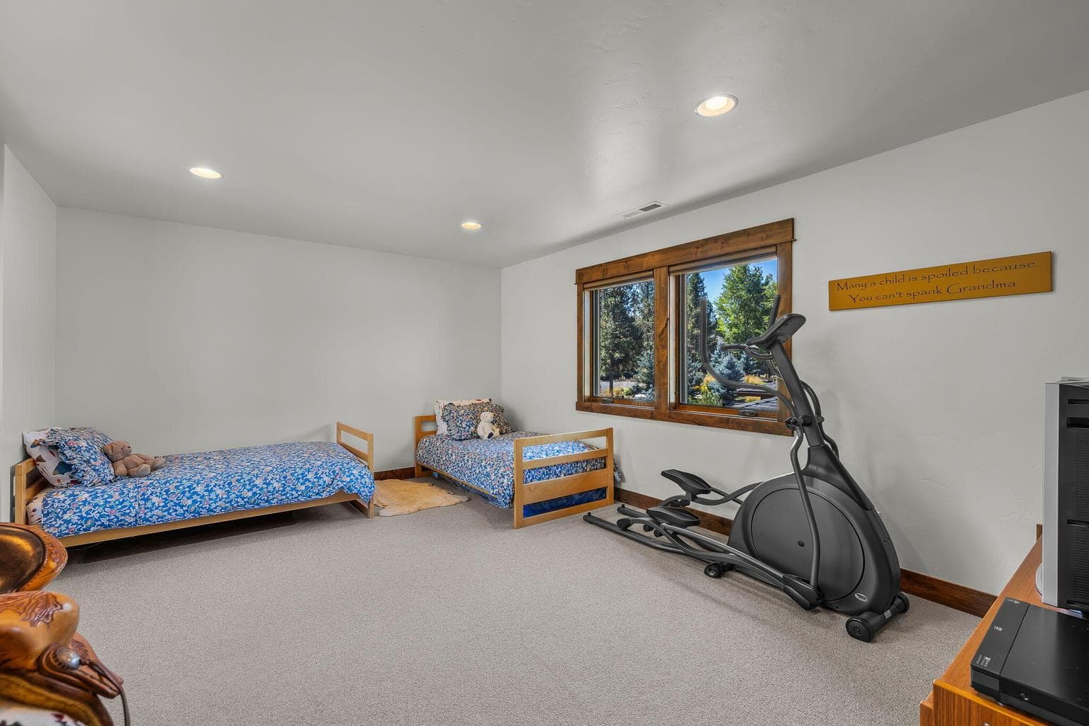 Photo of 17800 Big Leaf Lane 33 of 51