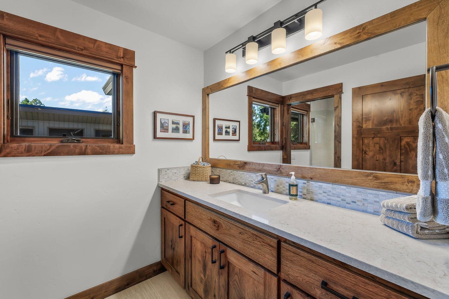 Photo of 17800 Big Leaf Lane 35 of 51