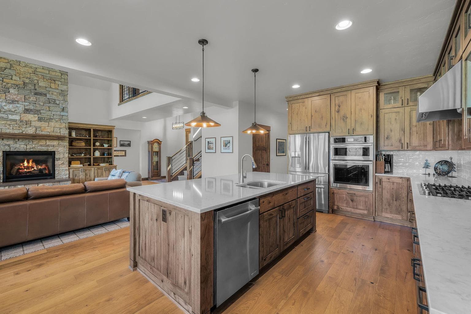 Photo of 17800 Big Leaf Lane 11 of 51