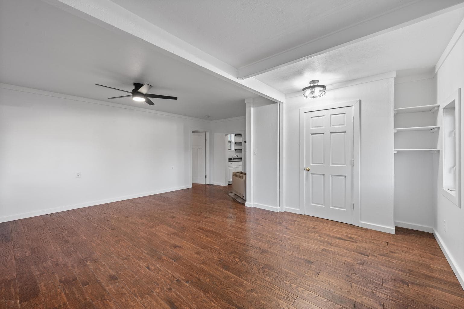 Photo of 135 SE Roosevelt Avenue 7 of 36