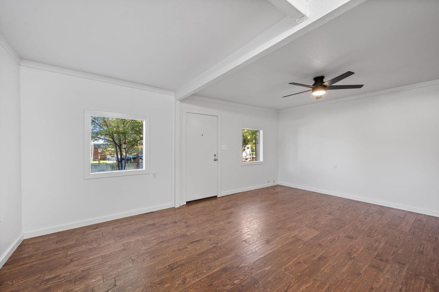 Photo of 135 SE Roosevelt Avenue 8 of 36