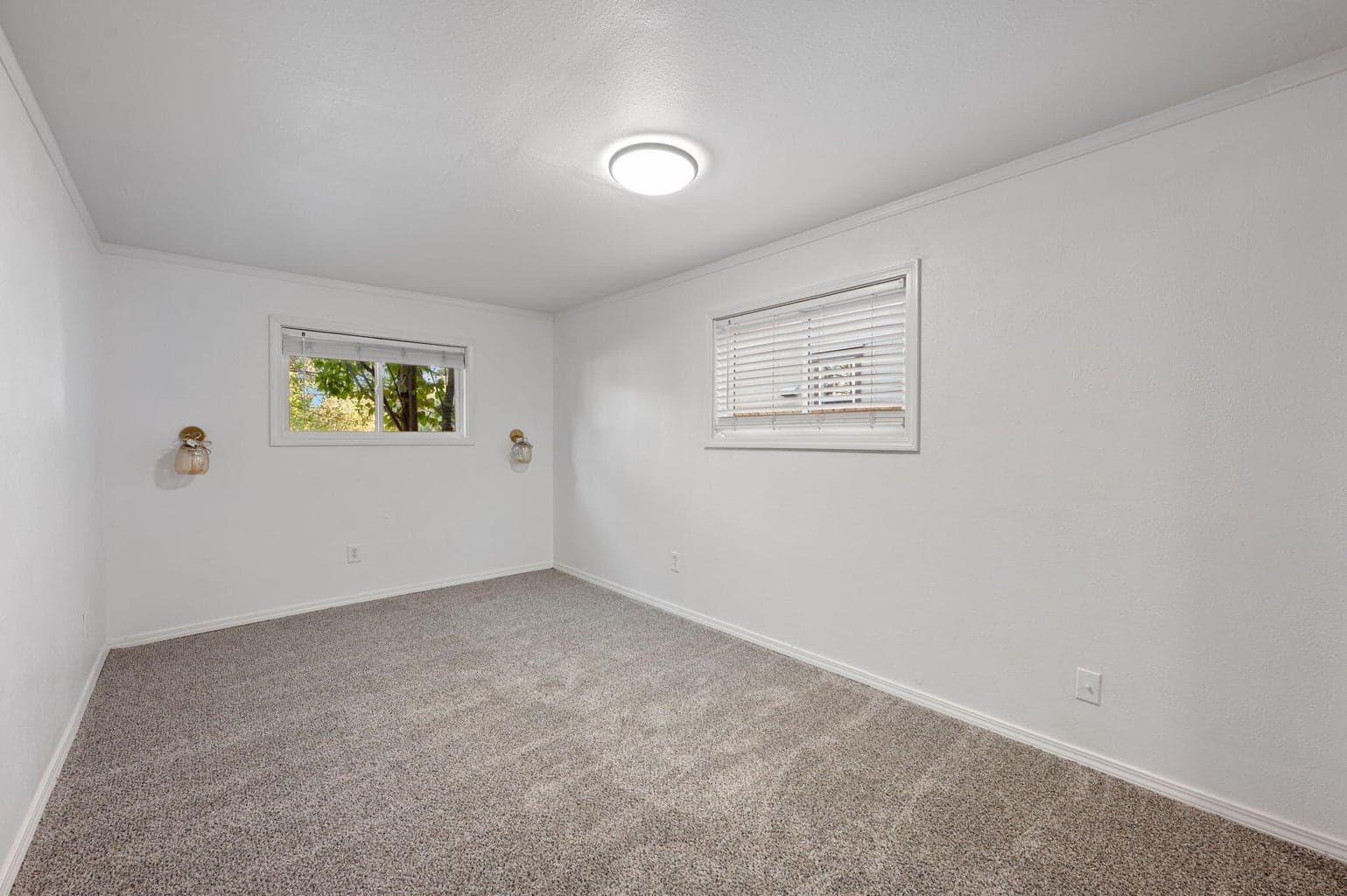 Photo of 135 SE Roosevelt Avenue 15 of 36