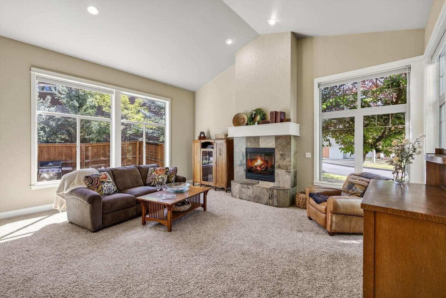 Photo of 19601 Hollygrape Street 11 of 39
