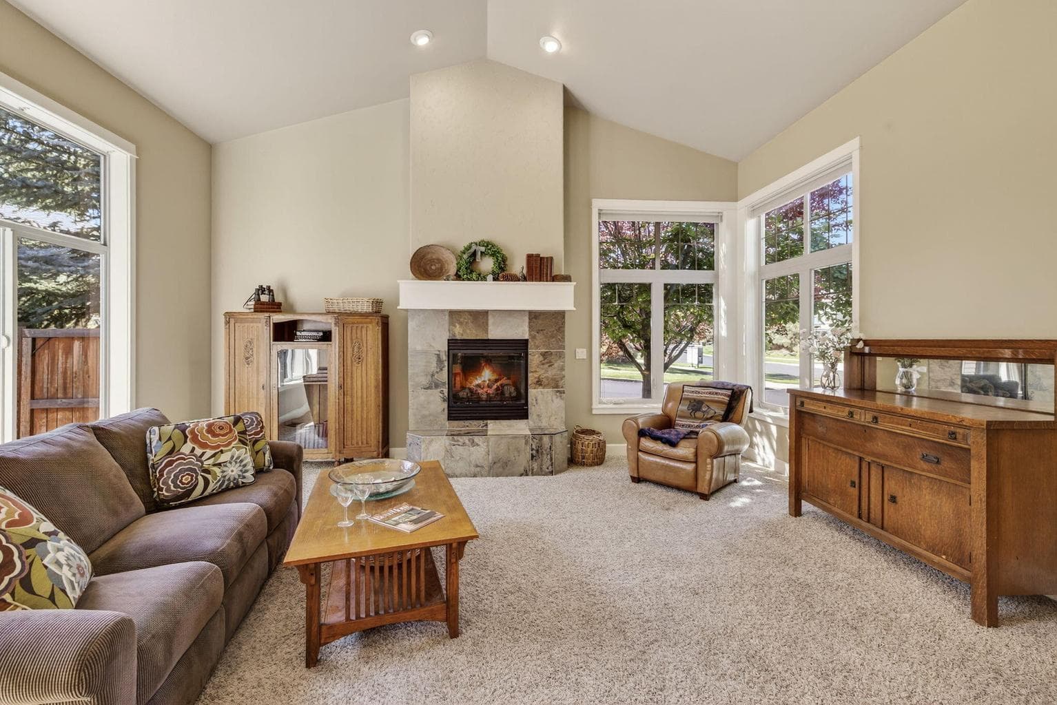 Photo of 19601 Hollygrape Street 12 of 39