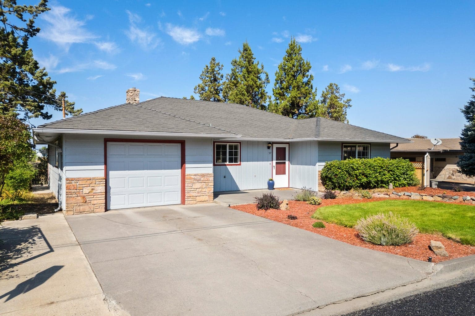 Photo of 517 NW Canyon Drive 39 of 40