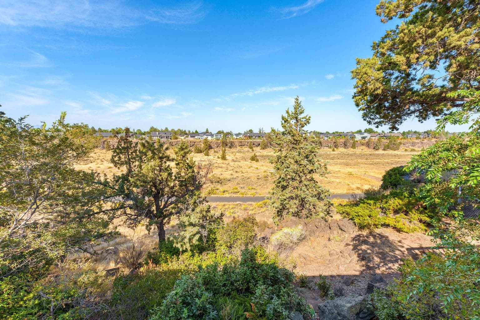 Photo of 517 NW Canyon Drive 28 of 40