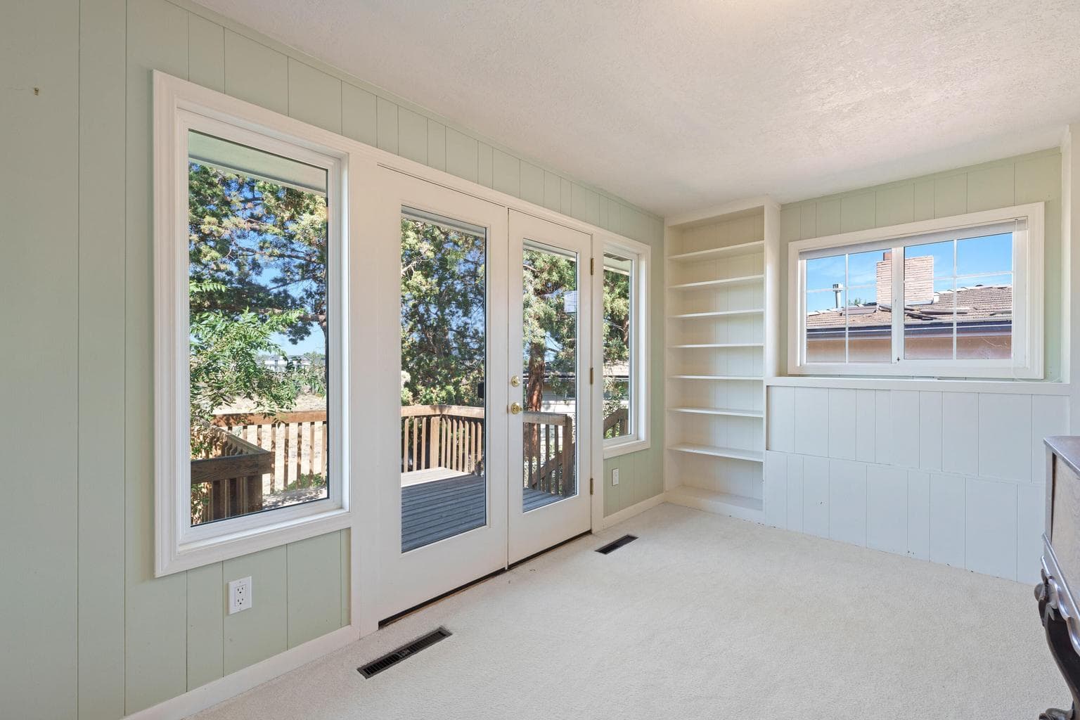 Photo of 517 NW Canyon Drive 24 of 40