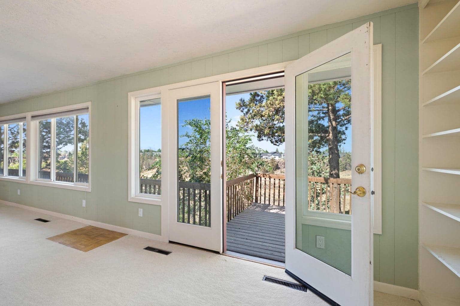 Photo of 517 NW Canyon Drive 25 of 40