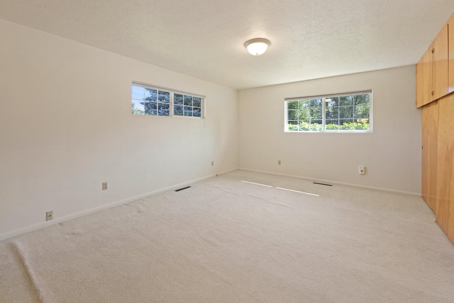 Photo of 517 NW Canyon Drive 14 of 40