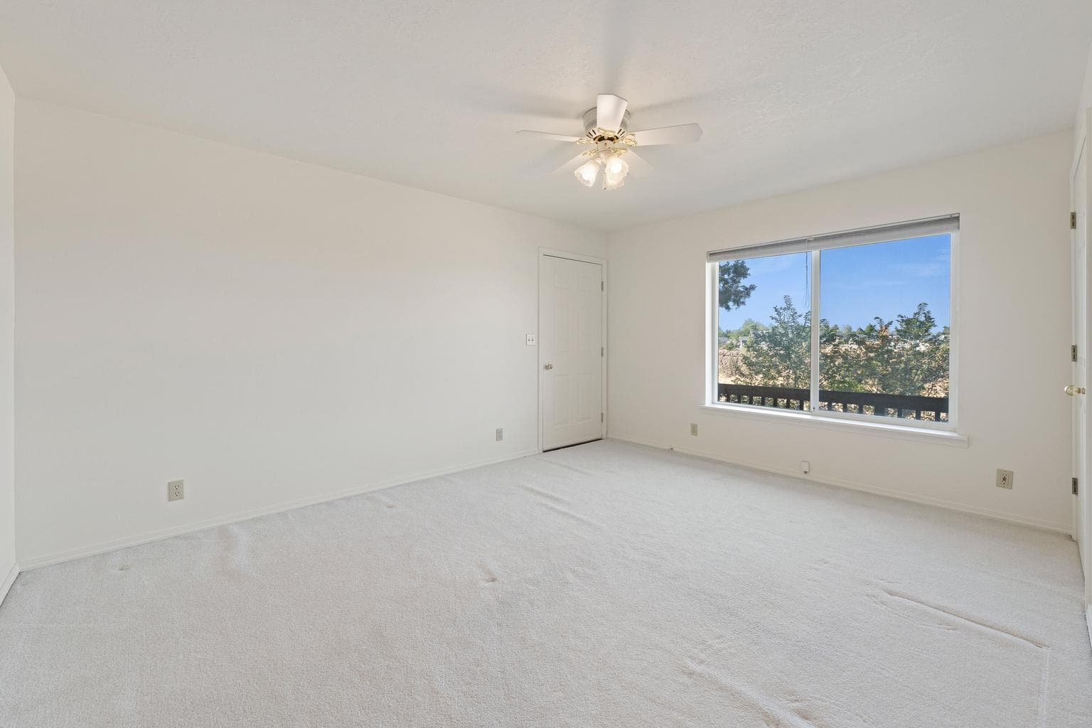 Photo of 517 NW Canyon Drive 19 of 40