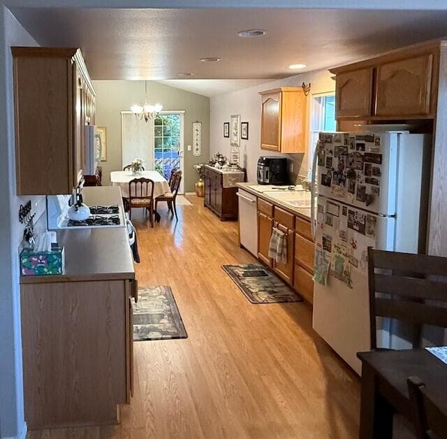 Photo of 3310 NE Mendenhall Drive 8 of 19