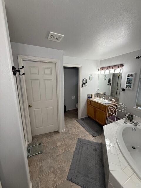 Photo of 3310 NE Mendenhall Drive 11 of 19