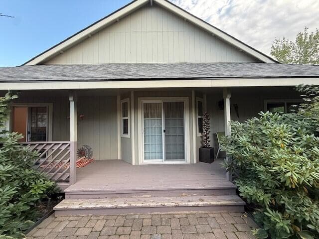 Photo of 3310 NE Mendenhall Drive 15 of 19