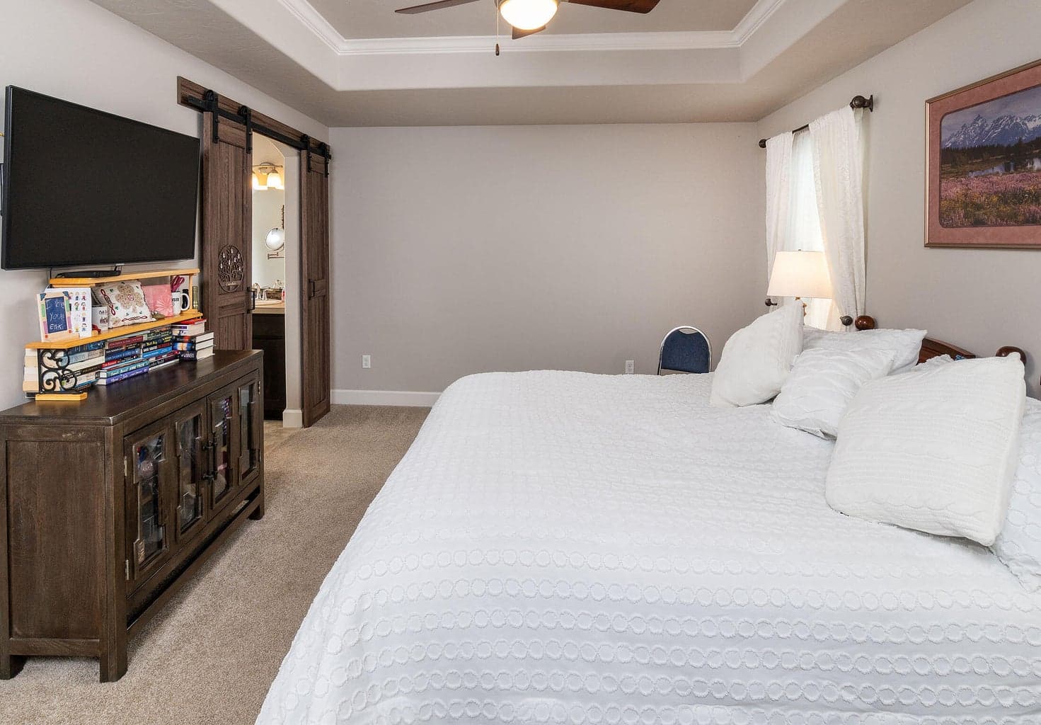 Photo of 2803 NE Faith Drive 9 of 32