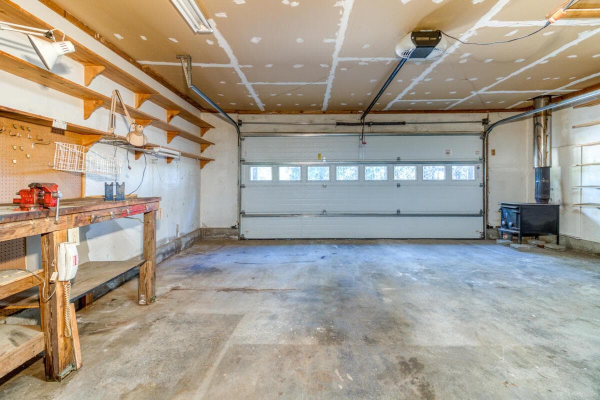 Photo of 15863 Dawn Road 16 of 40
