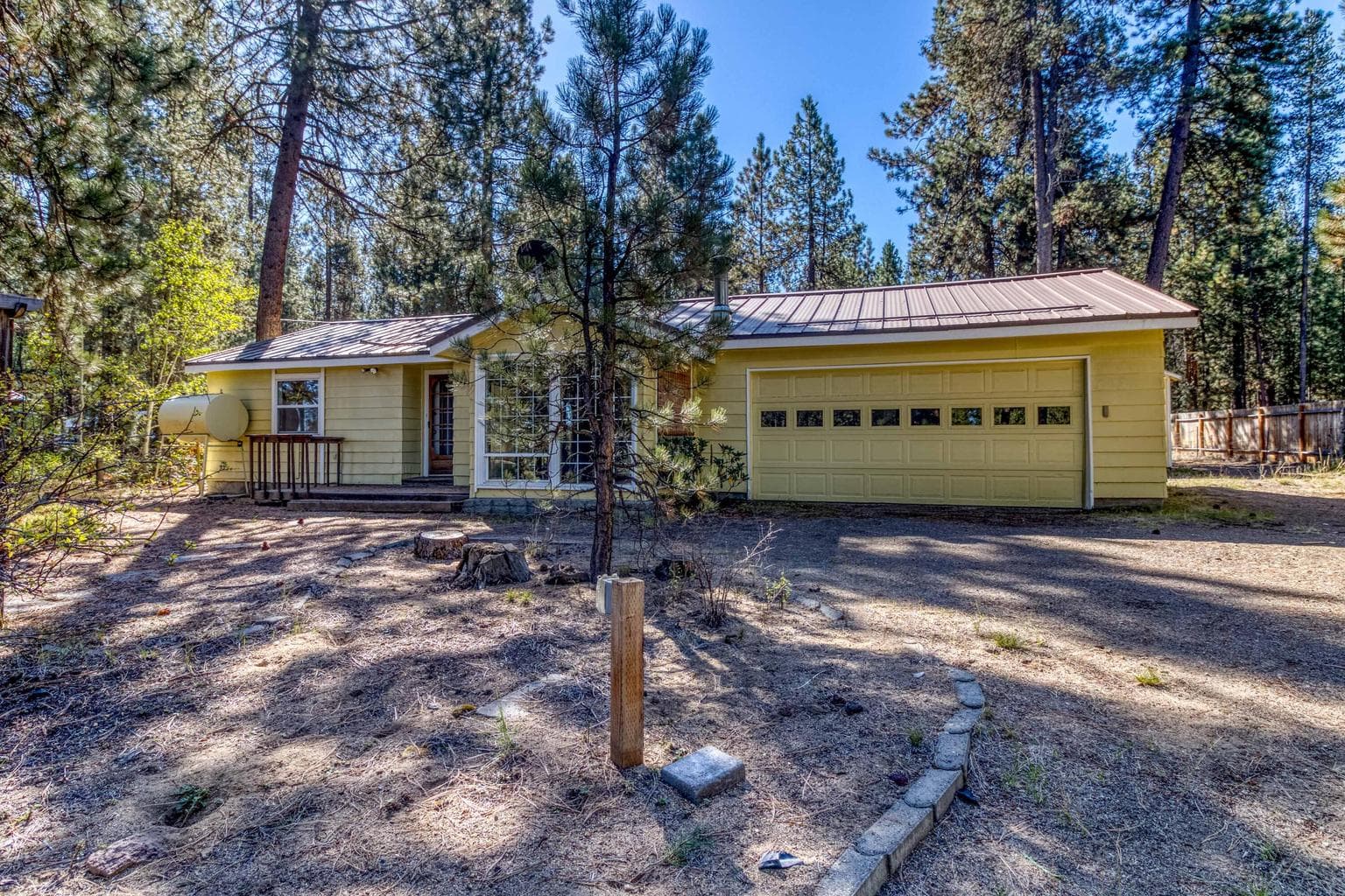 Photo of 15863 Dawn Road 2 of 40