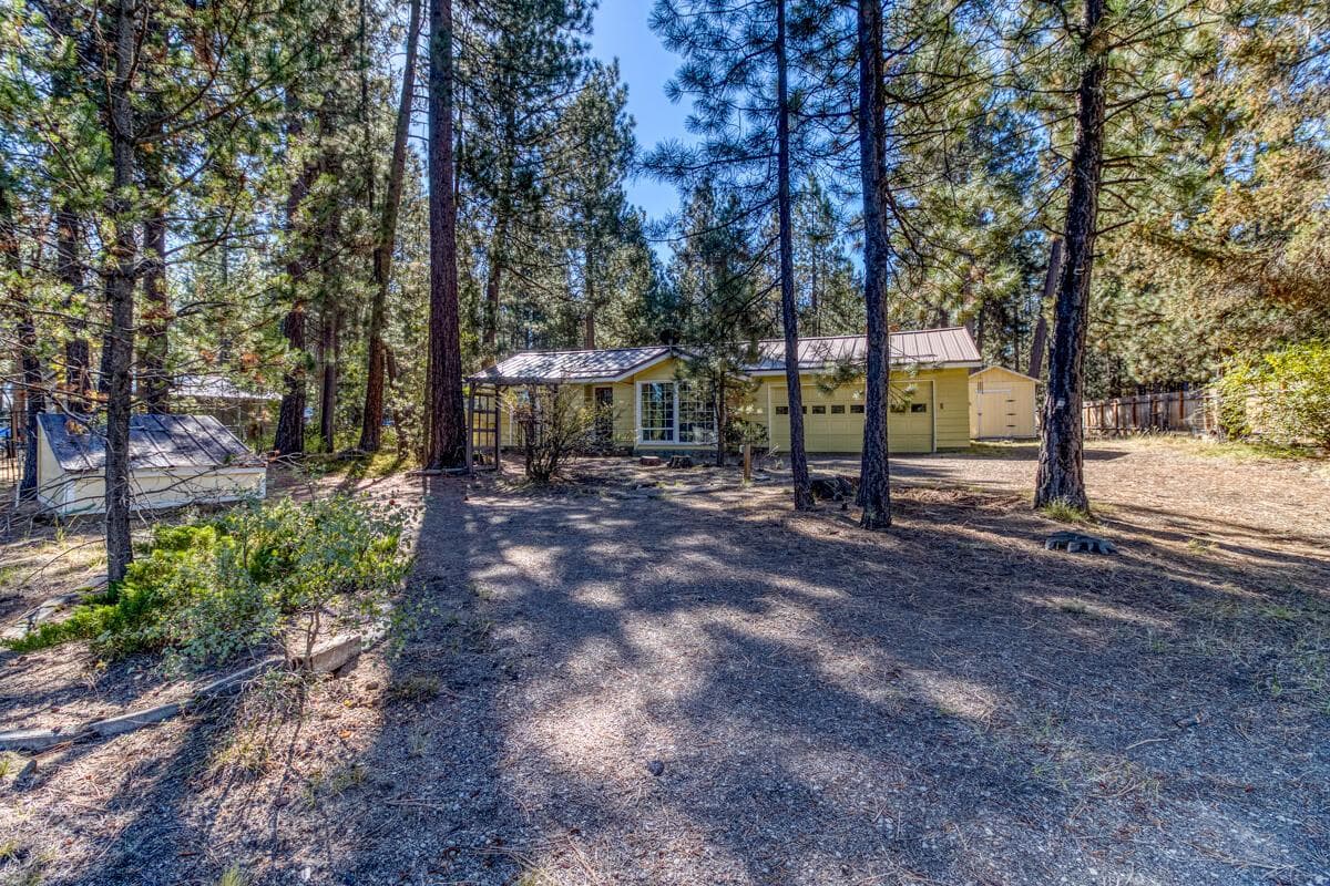 Photo of 15863 Dawn Road 1 of 40