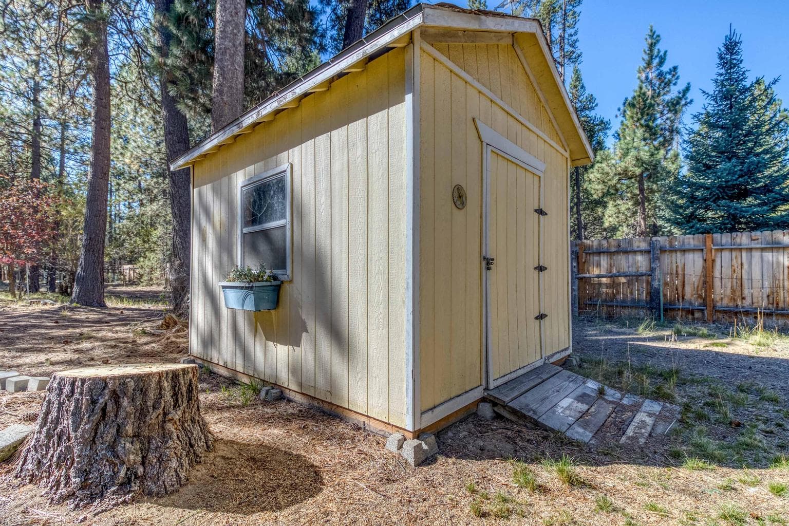 Photo of 15863 Dawn Road 21 of 40