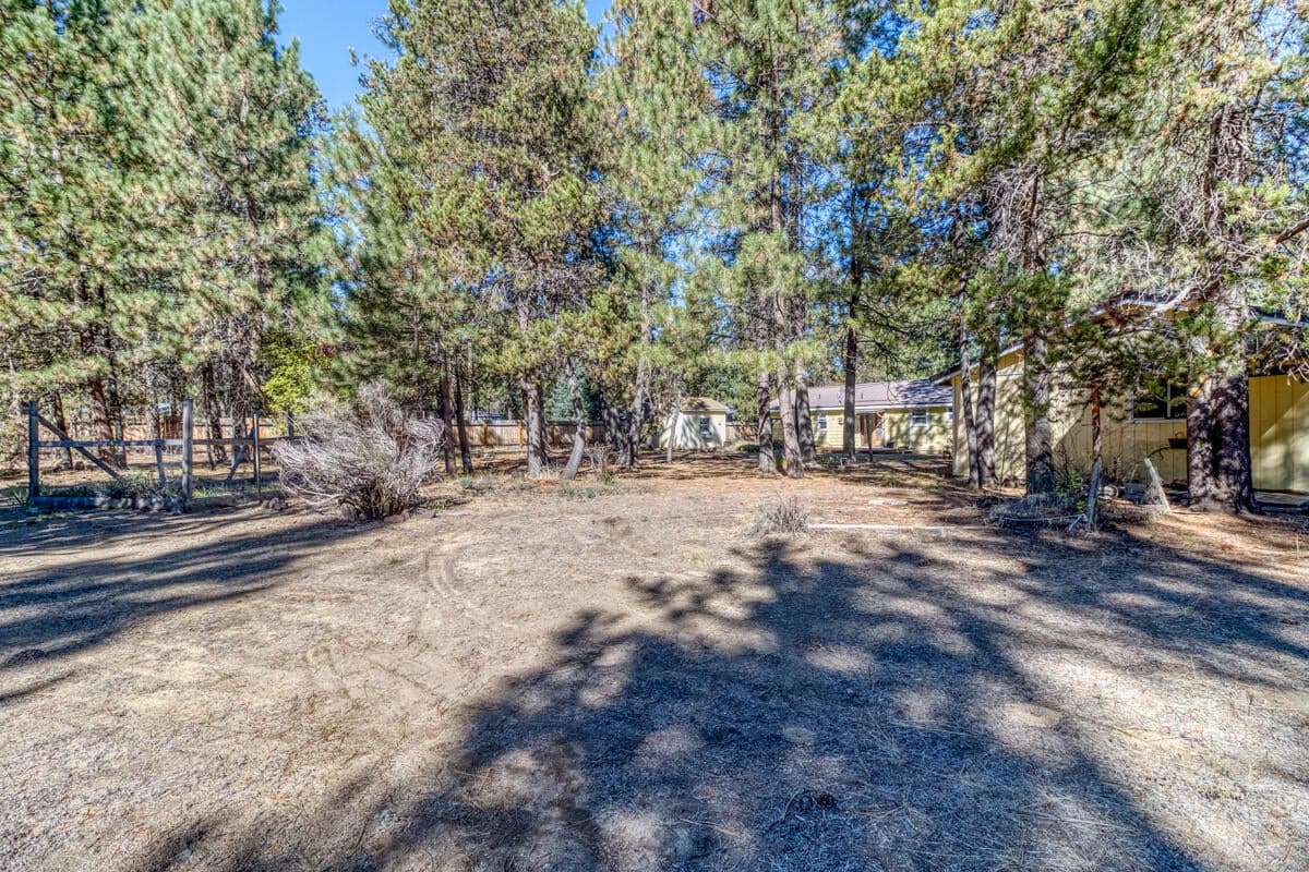 Photo of 15863 Dawn Road 26 of 40
