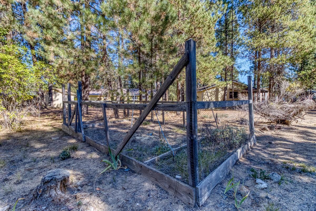Photo of 15863 Dawn Road 27 of 40