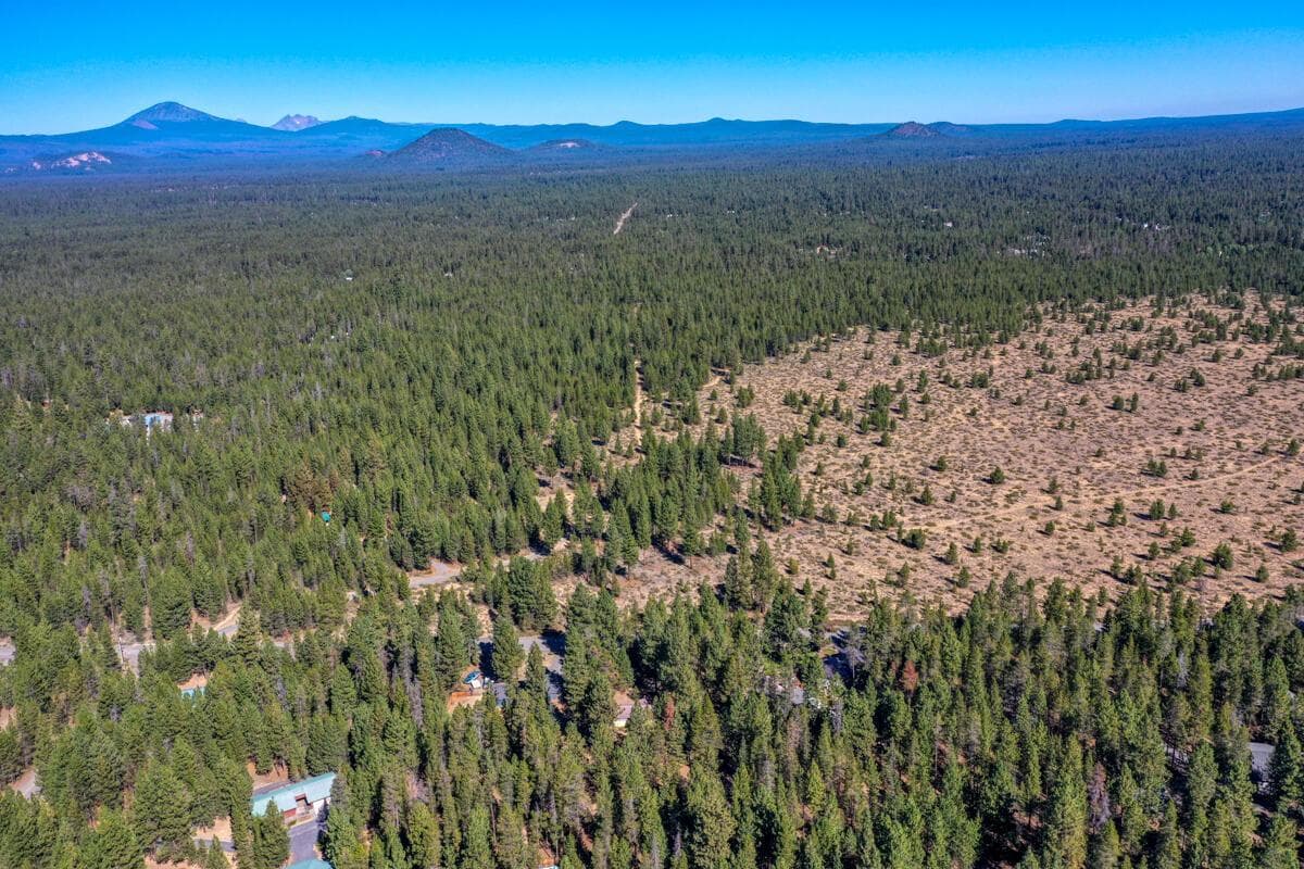 Photo of 15863 Dawn Road 39 of 40
