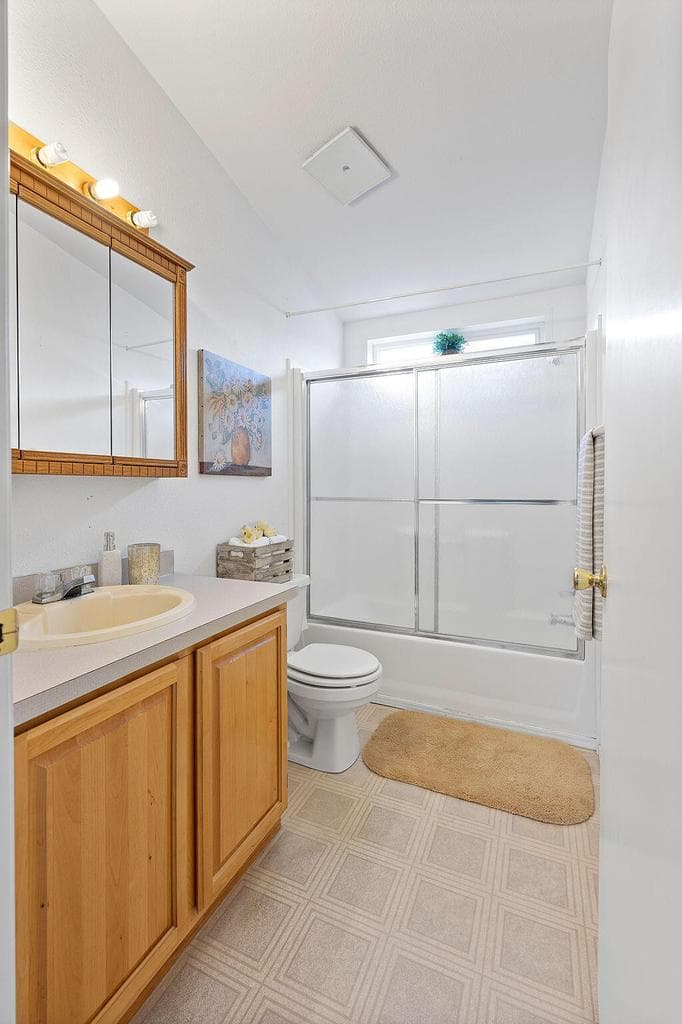 Photo of 185 NW Harwood Avenue 17 of 22