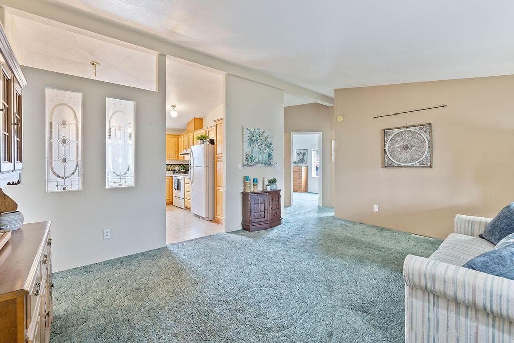 Photo of 185 NW Harwood Avenue 6 of 22