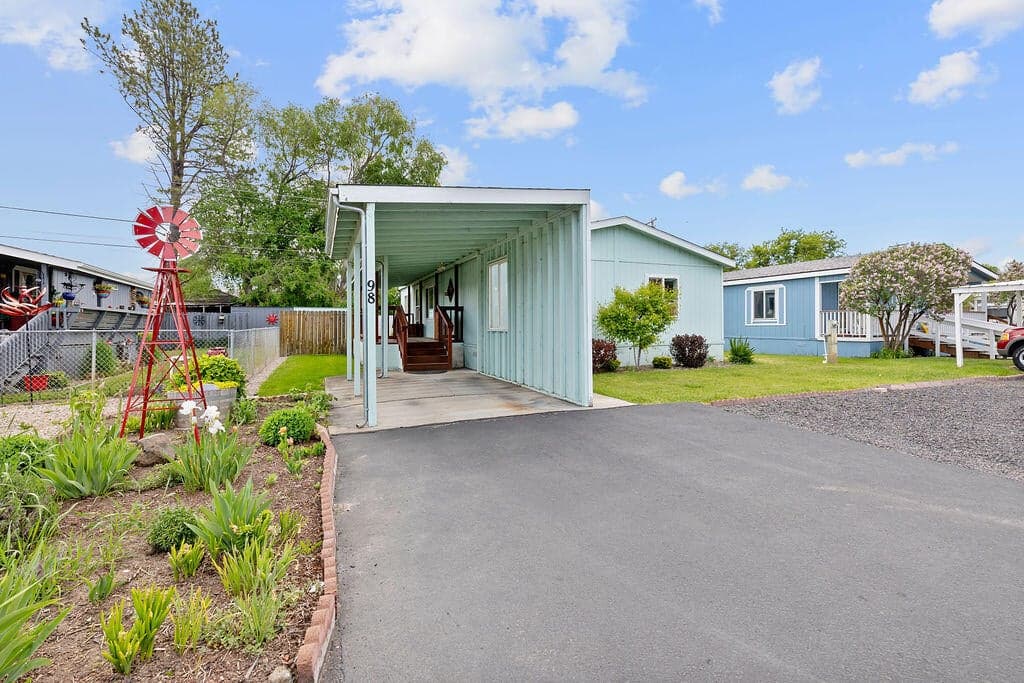 Photo of 185 Harwood 2 of 22
