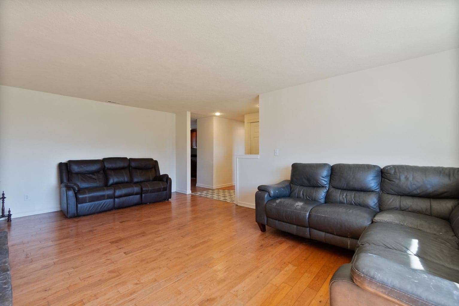 Photo of 873 West Hills 5 of 36